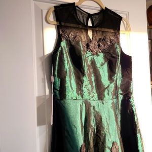 Green lace applique dress